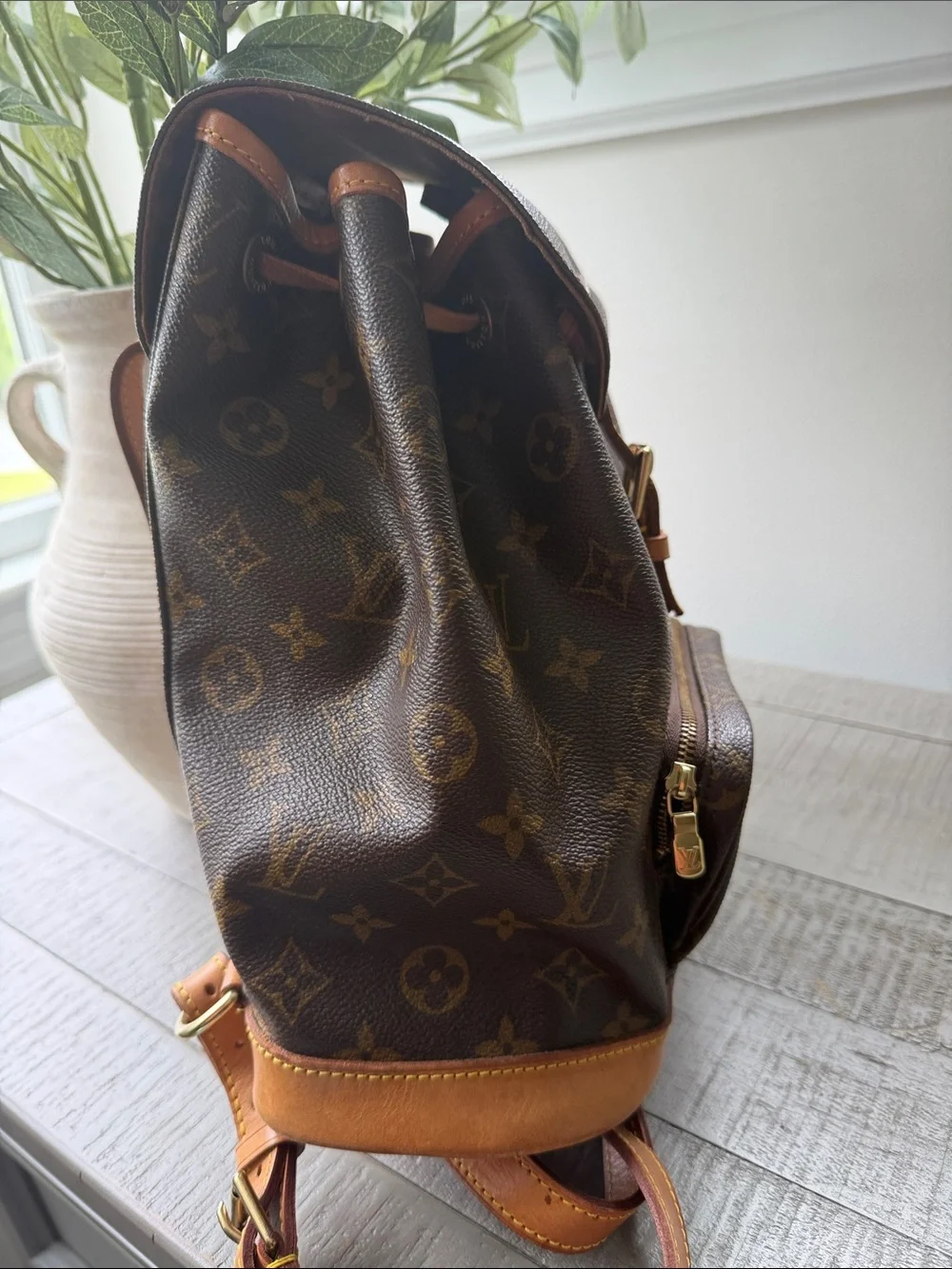 LOUIS VUITTON AUTHENTIC Vintage Monogram Canvas Backpack with Tan Trim